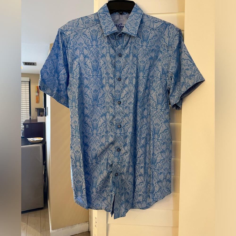 NWOT Robert Graham classic fit shirt size Medium - Picture 1 of 2